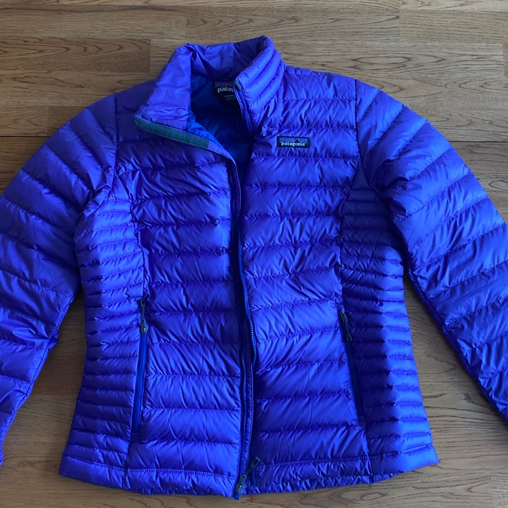 Women’s L Patagonia PURPLE puffer. 
NWOT